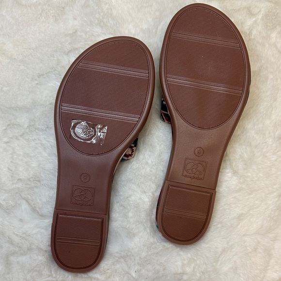 Multicolor Aztec Pattern Sandals - Picture 4 of 6